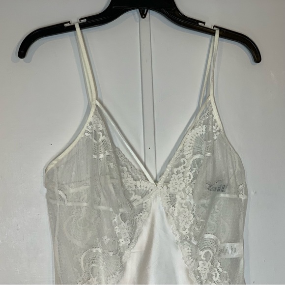 In Bloom by Jonquil Chantilly Lace and Satin Chemise in Off White - Picture 5 of 13